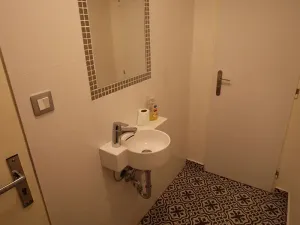 Pronájem kanceláře, Praha - Vinohrady, Budečská, 24 m2