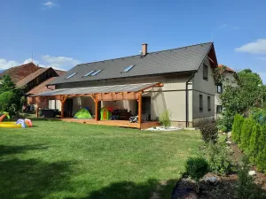 Prodej rodinného domu, Neumětely, V Chaloupkách, 230 m2
