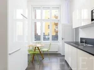 Prodej bytu 2+kk, Praha - Staré Město, Bílkova, 44 m2
