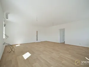 Prodej bytu 3+kk, Trhová Kamenice, Raisovo náměstí, 95 m2
