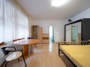 Pronájem bytu 1+1, Třeboň, Březanova, 29 m2