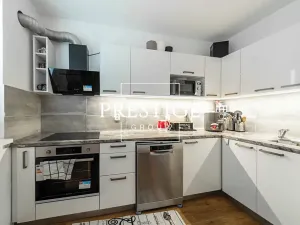 Pronájem bytu 3+1, Praha - Hlubočepy, Wassermannova, 71 m2