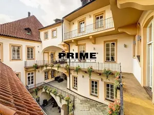 Pronájem kanceláře, Praha - Staré Město, Malé náměstí, 250 m2