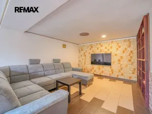 Prodej rodinného domu, Bochov, Mlýnská, 323 m2