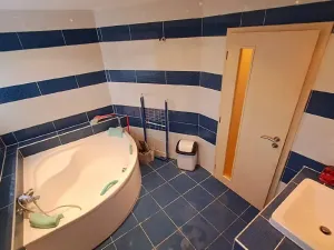 Prodej rodinného domu, Tišice, Hasičská, 150 m2