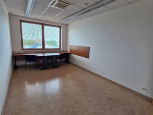Pronájem kanceláře, Praha - Ruzyně, U letiště, 350 m2