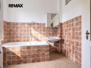 Prodej vícegeneračního domu, Praha - Vokovice, Půlkruhová, 385 m2