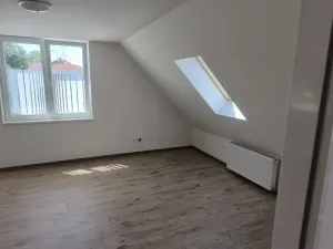 Pronájem rodinného domu, Běleč, 178 m2