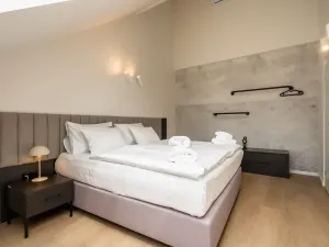 Prodej ubytování, Praha - Karlín, Prvního pluku, 62 m2