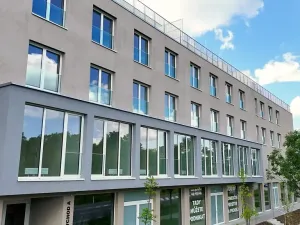 Prodej obchodního prostoru, Praha - Běchovice, Českobrodská, 100 m2