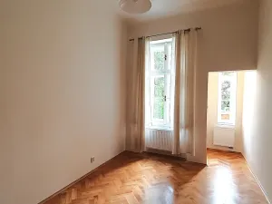 Pronájem bytu 3+1, Praha, Italská, 112 m2