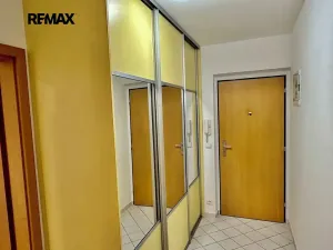 Prodej bytu 2+kk, Vestec, Ve Stromkách, 47 m2