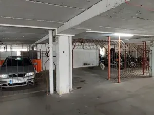 Prodej garážového stání, Praha - Střížkov, Lovosická, 18 m2