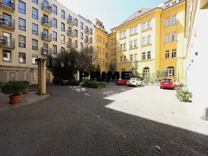 Pronájem bytu 4+1, Praha - Smíchov, Štefánikova, 147 m2
