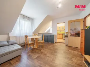 Prodej bytu 2+kk, Karlovy Vary - Stará Role, Jabloňová, 50 m2