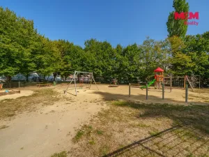 Prodej bytu 2+kk, Karlovy Vary - Stará Role, Jabloňová, 50 m2