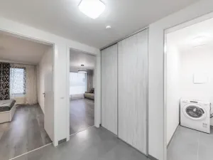 Pronájem bytu 2+kk, Praha - Karlín, Nekvasilova, 67 m2