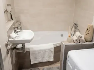 Prodej bytu 2+1, Jílové - Kamenná, Školní, 59 m2