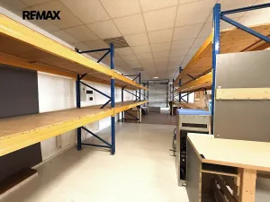 Pronájem obchodního prostoru, Karlovy Vary, Počernická, 312 m2