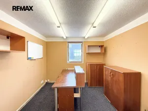 Pronájem obchodního prostoru, Karlovy Vary, Počernická, 312 m2