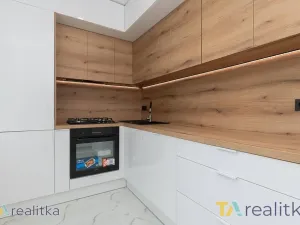 Prodej bytu 2+1, Karviná, Bratr. Veverkových, 56 m2