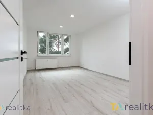 Prodej bytu 2+1, Karviná, Bratr. Veverkových, 56 m2