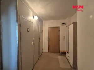 Prodej bytu 2+kk, Králův Dvůr, Nad Stadionem, 40 m2