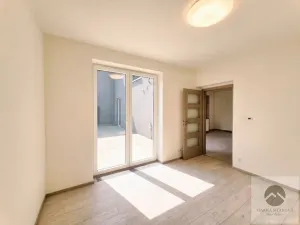 Pronájem bytu 2+kk, Modřice, Bobravská, 59 m2
