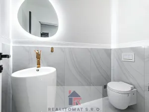 Pronájem kanceláře, Praha - Komořany, Pod lesem, 770 m2