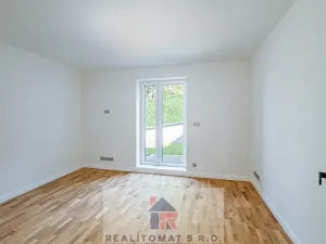 Pronájem kanceláře, Praha - Komořany, Pod lesem, 770 m2
