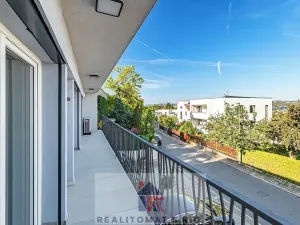 Pronájem vily, Praha - Komořany, Pod lesem, 770 m2