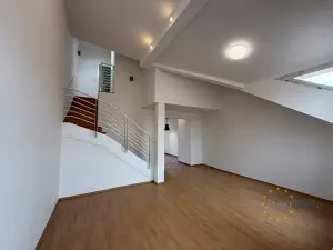 Pronájem bytu 3+1, Praha - Břevnov, Šlikova, 86 m2