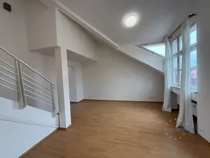 Pronájem bytu 3+1, Praha - Břevnov, Šlikova, 86 m2