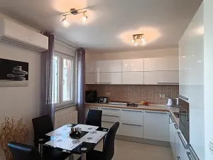 Prodej bytu 3+kk, Pula, Chorvatsko, 70 m2