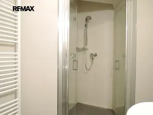 Pronájem bytu 2+kk, Praha - Smíchov, U Malvazinky, 38 m2