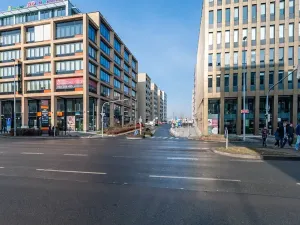 Pronájem obchodního prostoru, Praha - Karlín, Za Karlínským přístavem, 55 m2