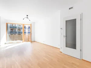 Pronájem bytu 2+kk, Praha - Malešice, Univerzitní, 53 m2