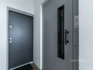 Pronájem bytu 2+kk, Praha - Prosek, Vysočanská, 45 m2