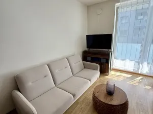 Pronájem bytu 1+kk, Praha - Prosek, Čakovická, 33 m2