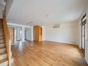 Pronájem bytu 4+1, Praha - Smíchov, Štefánikova, 147 m2