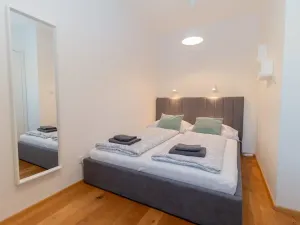 Pronájem bytu 2+kk, Praha - Vinohrady, Perucká, 36 m2