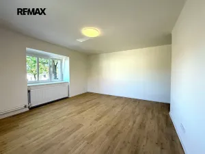 Pronájem bytu 1+1, Ořech, V Chaloupkách, 42 m2