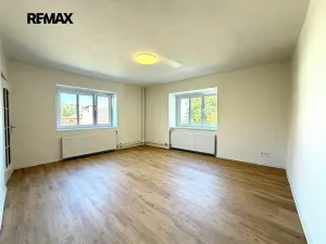 Pronájem bytu 1+1, Ořech, V Chaloupkách, 42 m2