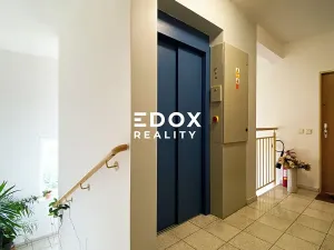 Prodej bytu 1+kk, Odolena Voda, Pod Tvrzí, 36 m2