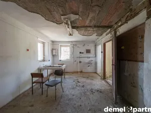 Pronájem zemědělského objektu, Korouhev, 1400 m2