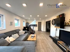 Prodej atypického bytu, Beňov, 235 m2