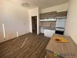 Pronájem bytu 2+kk, Karviná, Slovenská, 37 m2