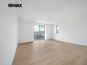 Prodej bytu 3+kk, Moravany, Květná, 100 m2