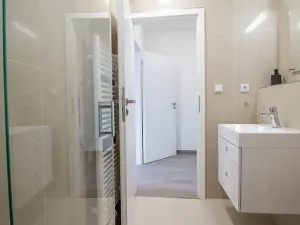 Pronájem bytu 2+kk, Praha - Vinohrady, Perucká, 40 m2
