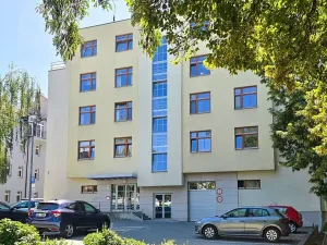 Pronájem bytu 3+kk, Praha - Michle, Magistrů, 73 m2
